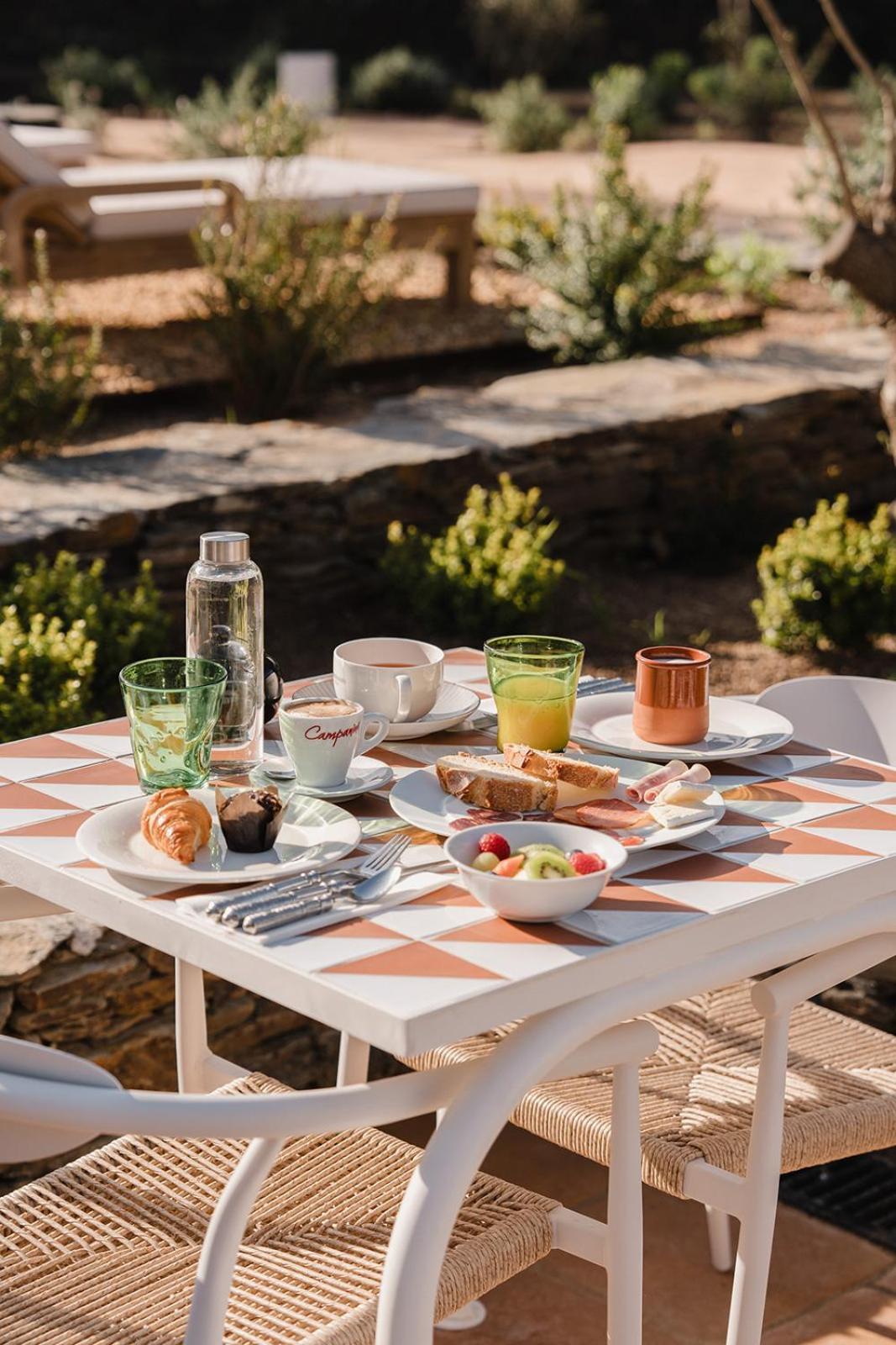 Boutique Hotel Villa Salvador - Adults Only By Fimedhotels كاذاكيس المظهر الخارجي الصورة